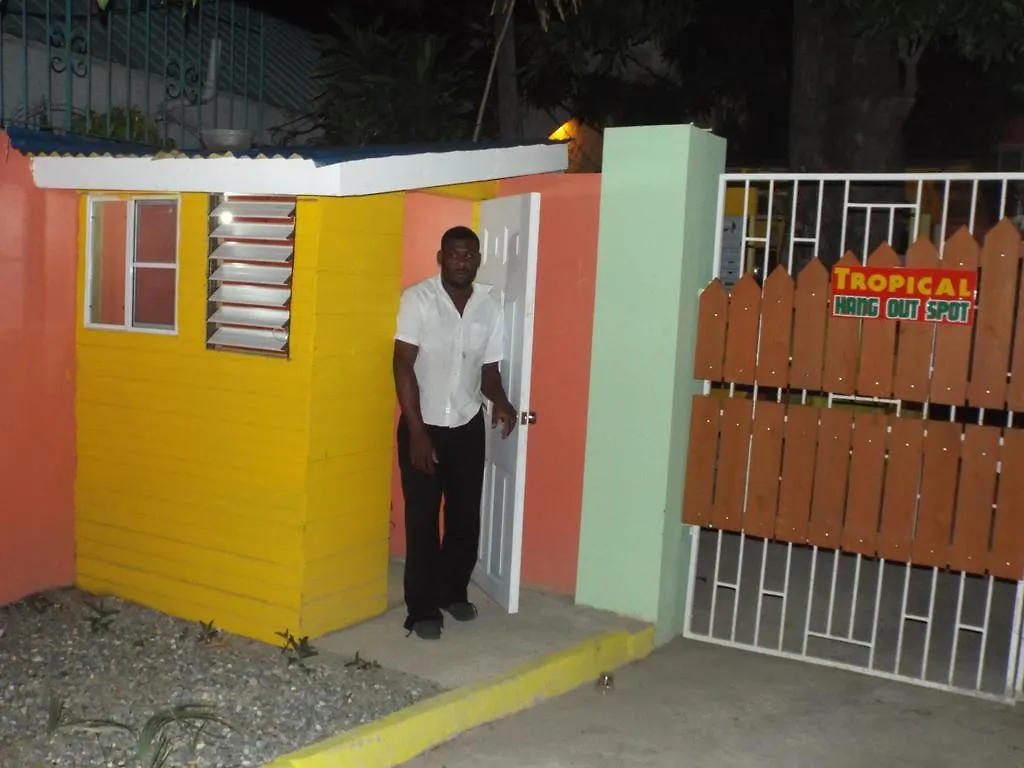 Tropical Court Inn New Kingston