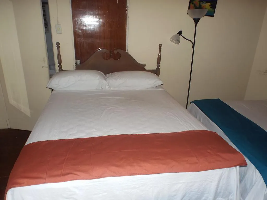 ***  Tropical Court Inn New Kingston Jamaica